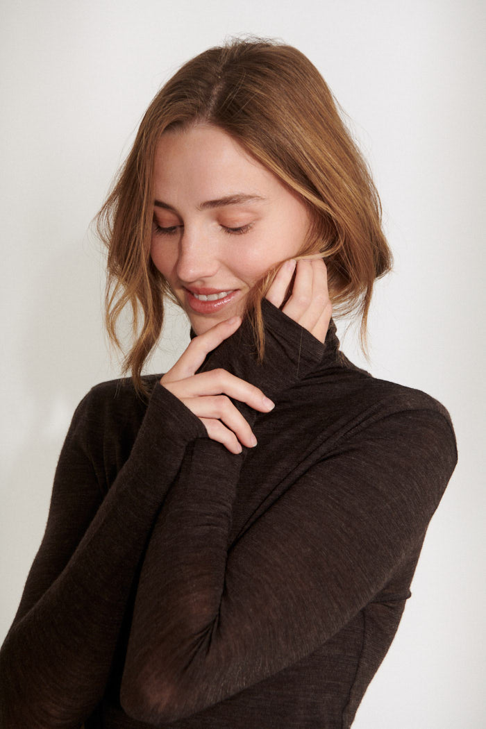 Basic Apparel Rinja T-Neck T-shirts 709 Chocolate torte